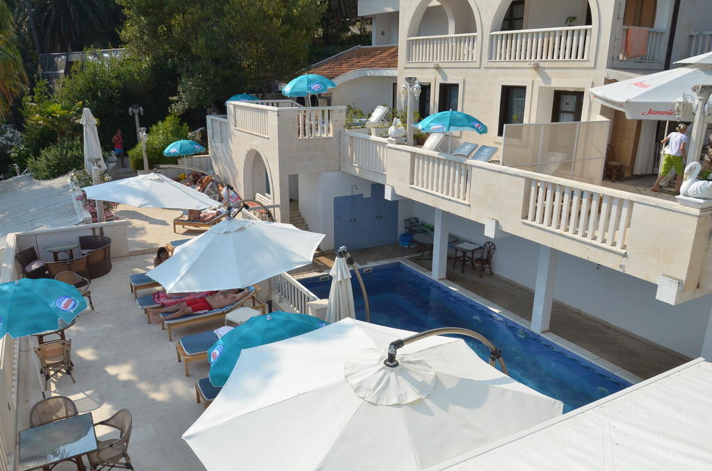 Garni Hotel Vila Aleksandar Herceg Novi Zewnętrze zdjęcie